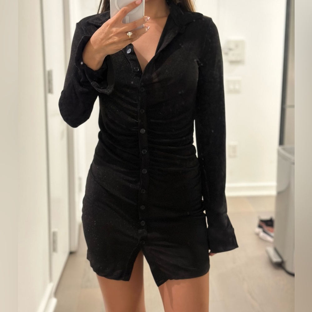 With Jean inspired ruched dress. Black